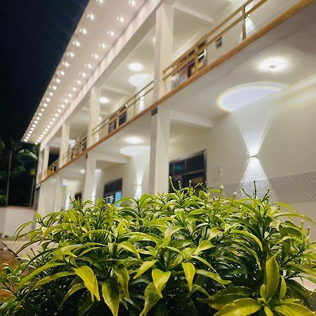Great Victoria Palace Ratnapura Dış mekan fotoğraf